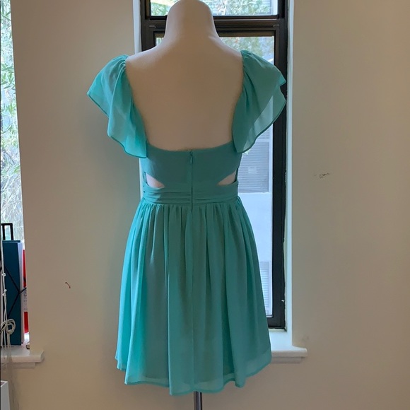 Dress - Picture 2 of 3